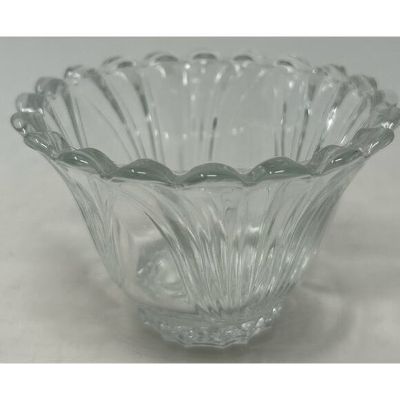 KIG Indonesia Clear Glass Dessert Cup 4" Wide x‎ 3" Tall - Picture 2 of 5